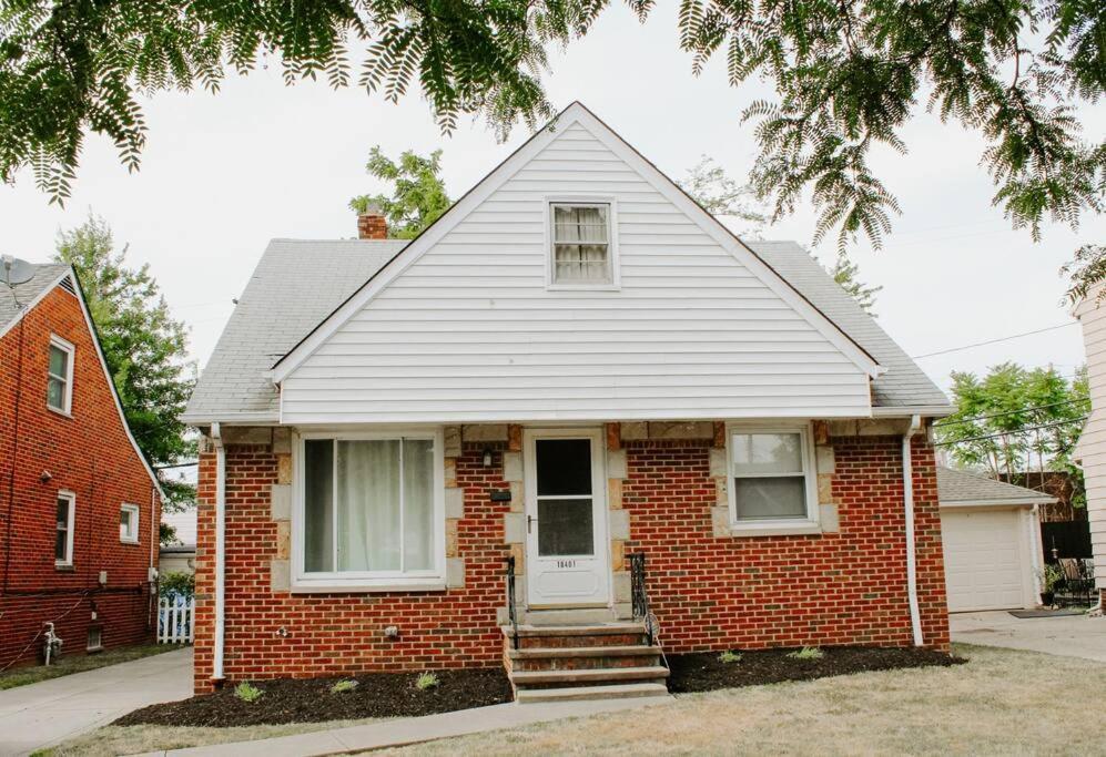 Cozy House Near Lake Erie, 10 Minutes To Downtown. Cleveland Dış mekan fotoğraf